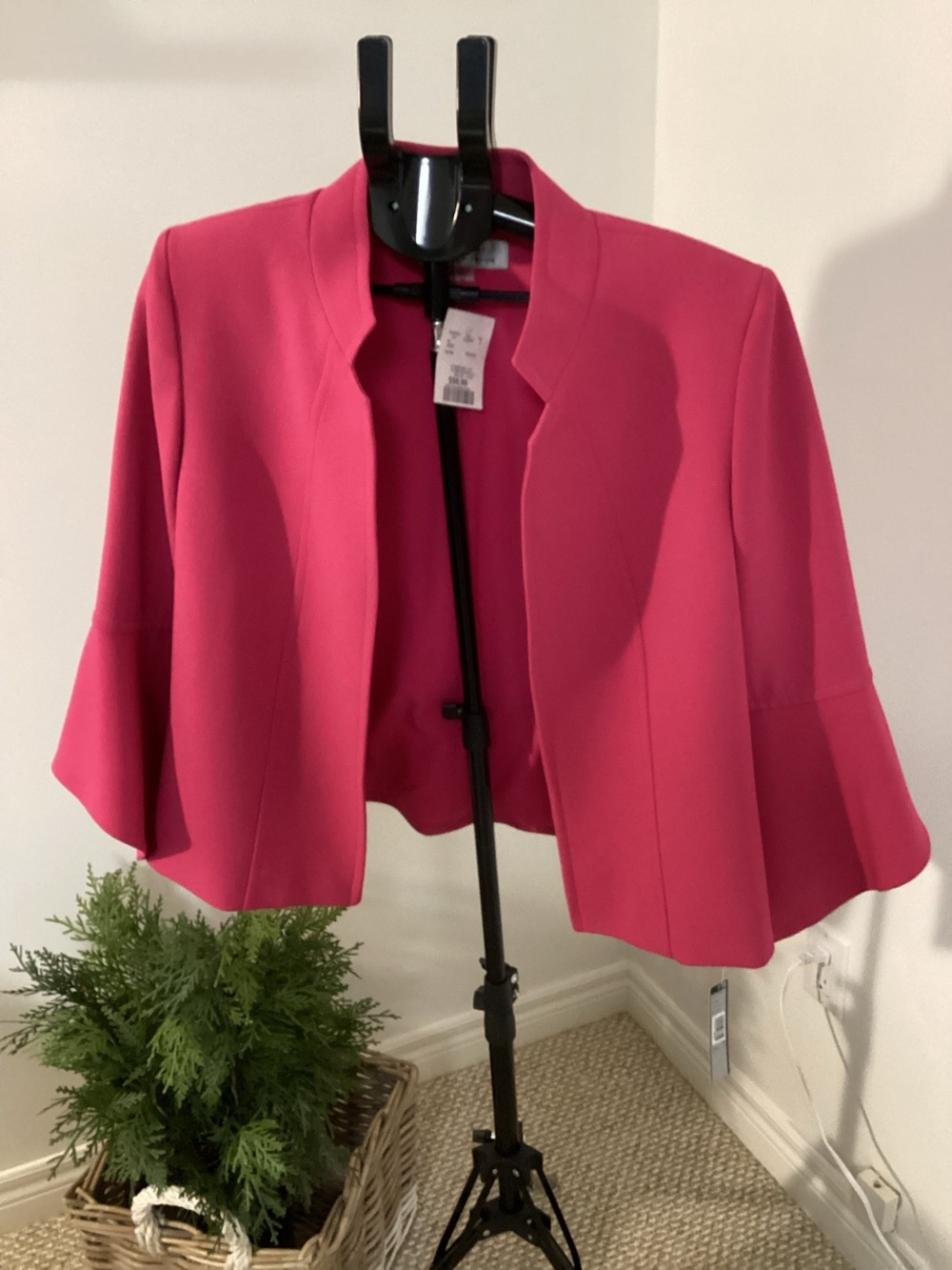 NWT - Women’s Vibrant Tahari Open-Front Cropped Jacket Size 14